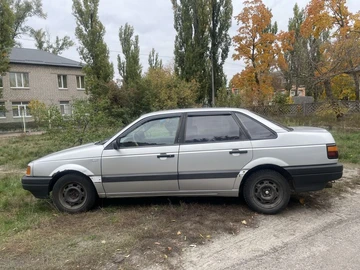 Авто Volkswagen Passat Sedan 1989 № 8093961
