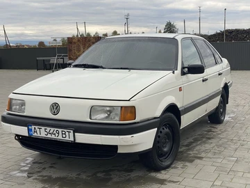 Авто Volkswagen Passat Sedan 1993 № 8094268