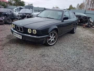 Авто BMW 7 Серия 1989 № 8094252