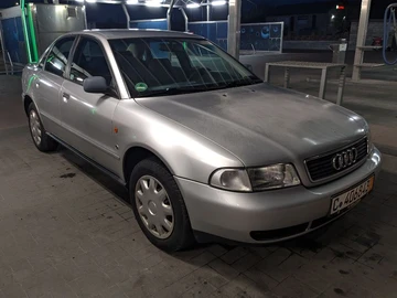 Авто Audi A4 1996 № 8094303