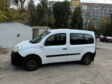 Авто Renault Kangoo Passenger 2013 № 8094308