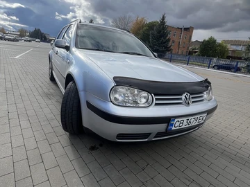 Авто Volkswagen Golf 2001 № 8094324