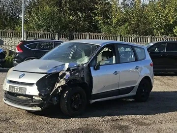Авто Renault Scenic 2013 № 8094469
