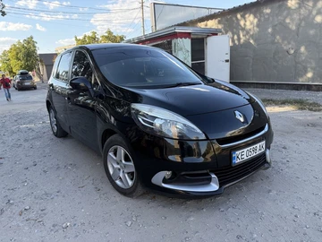 Авто Renault 11 2012 № 8094522