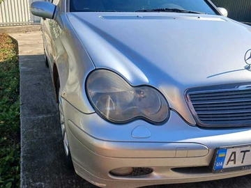 Авто Mercedes 220 2000 № 8094623