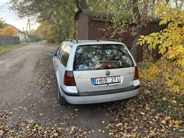 Авто Volkswagen Golf 1999 № 8094765