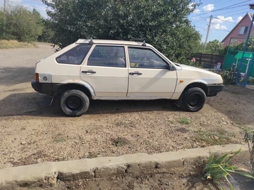 Авто ВАЗ 2109 1995 № 8094796
