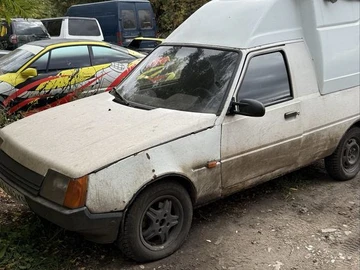 Авто ЗАЗ 1105 2005 № 8095048