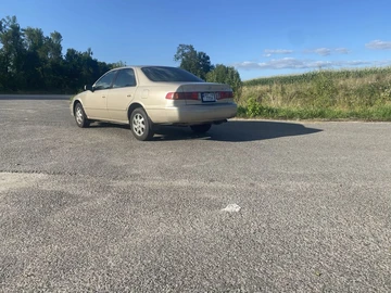 Авто Toyota Camry 2001 № 8095085