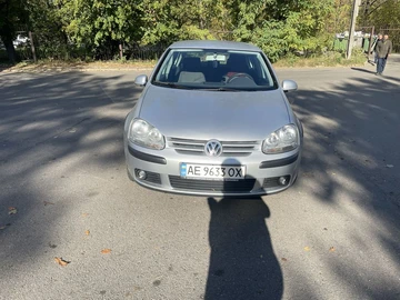 Авто Volkswagen Golf 2003 № 8095097