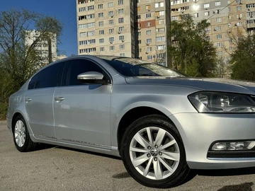 Авто Volkswagen Passat Sedan 2012 № 8095729