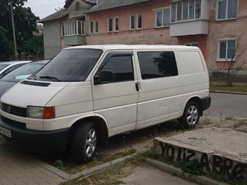 Авто Volkswagen Transporter 2000 № 8095839