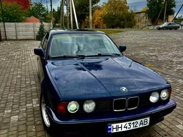 Авто BMW M5 1991 № 8096270