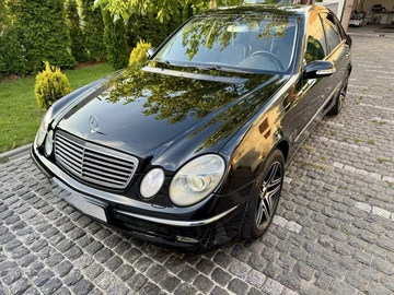 Авто Mercedes 220 2005 № 8096335