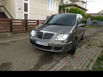 Авто Lancia Phedra 2005 № 8096352