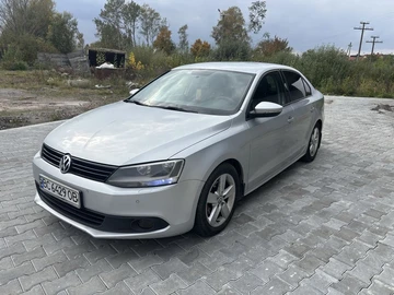 Авто Volkswagen Jetta 2011 № 8096476