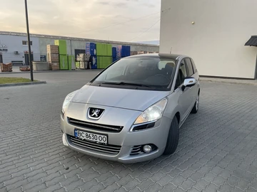 Авто Peugeot 5008 2010 № 8096537