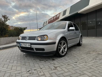 Авто Volkswagen Golf 2003 № 8096675