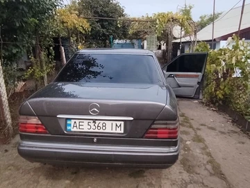 Авто Mercedes 230 1992 № 8097142