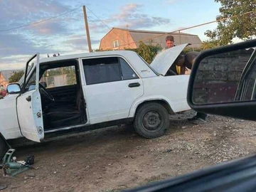 Авто ВАЗ 2107 1998 № 8097352