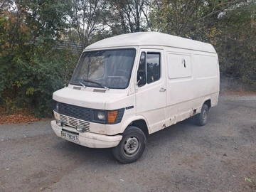 Авто Mercedes T-Mod  1990 № 8097371