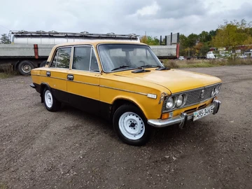Авто ВАЗ 2103 1975 № 8097709