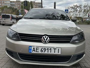 Авто Volkswagen Jetta 2014 № 8097739