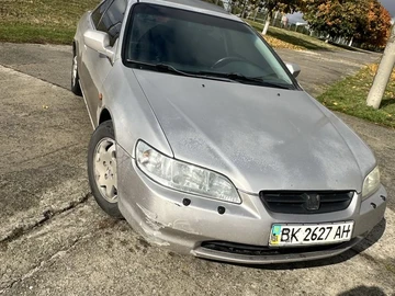 Авто Honda Accord 2000 № 8098244