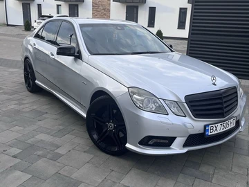 Авто Mercedes 220 2009 № 8098359