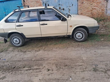 Авто ВАЗ 2109 1989 № 8098365