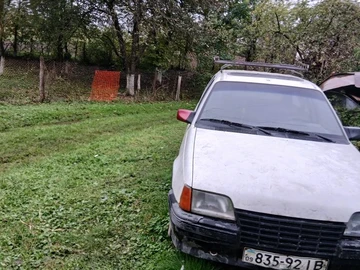 Авто Opel Kadett 1986 № 8098975