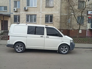 Авто Volkswagen Transporter 2008 № 8099095