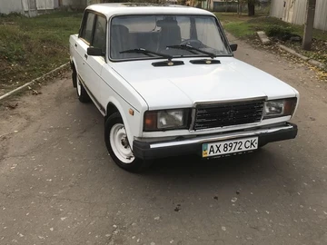 Авто ВАЗ 2107 1986 № 8099107