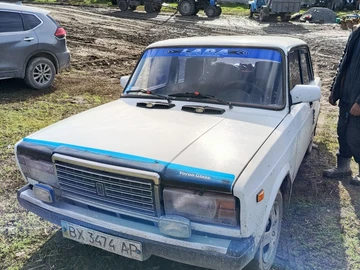 Авто ВАЗ 2107 2002 № 8099343