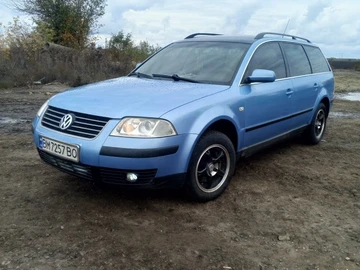 Авто Volkswagen Passat Variant 2002 № 8099408