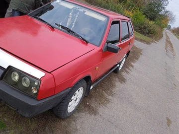Авто ВАЗ 2109 1994 № 8099490