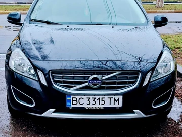 Авто Volvo V60 2012 № 8099924