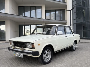 Авто ВАЗ 2105 1999 № 8100227