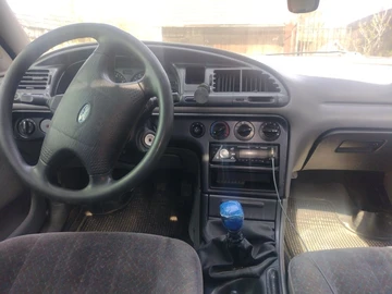 Авто Ford Mondeo 1993 № 8100275