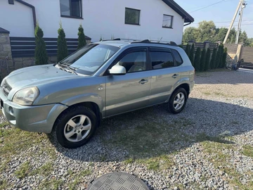 Авто Hyundai Tucson 2004 № 8100469