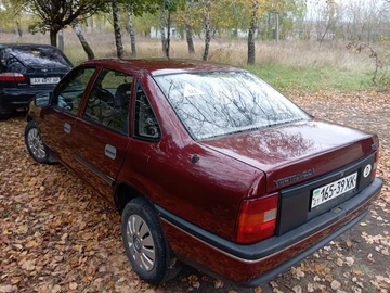Авто Opel Vectra 1989 № 8100631