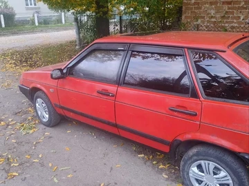 Авто ВАЗ 2109 1992 № 8100761