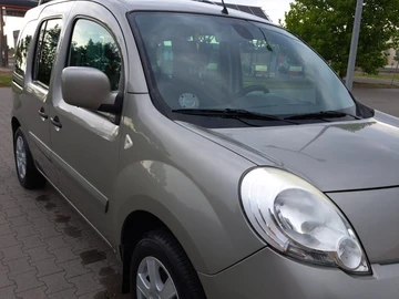 Авто Renault Kangoo Passenger 2010 № 8100936