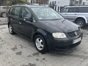 Авто Volkswagen Touran 2006 № 8101119