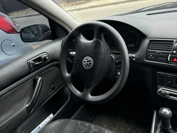 Авто Volkswagen Bora 1999 № 8101192