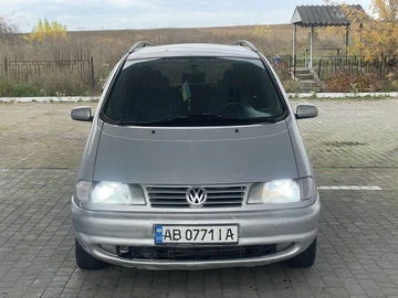 Авто Volkswagen Sharan 1999 № 8101314