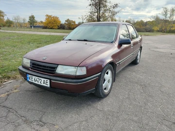 Авто Opel Vectra 1989 № 8101665