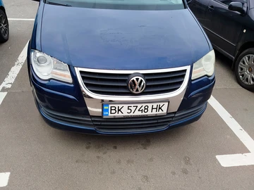 Авто Volkswagen Touran 2010 № 8101825