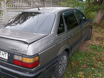 Авто Volkswagen Passat Sedan 1995 № 8101936