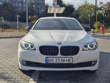 Авто BMW 5 Серия 2012 № 8102312